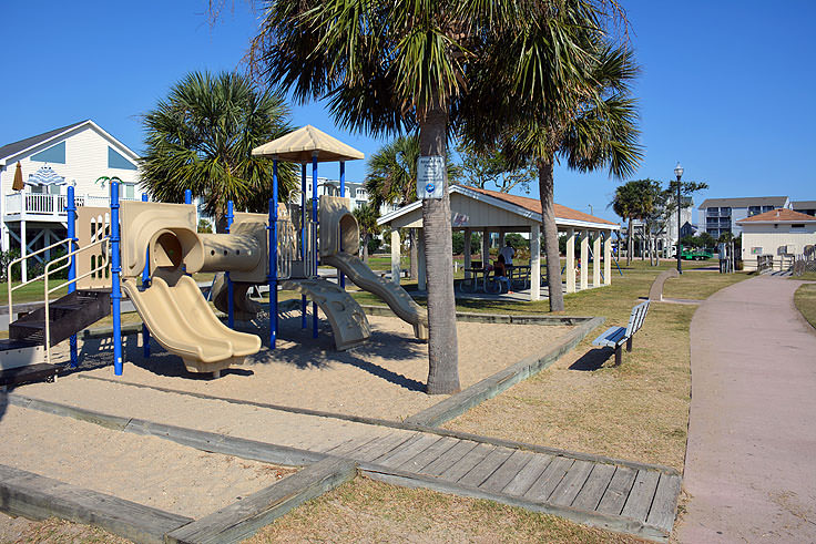 Carolina Lake park playground