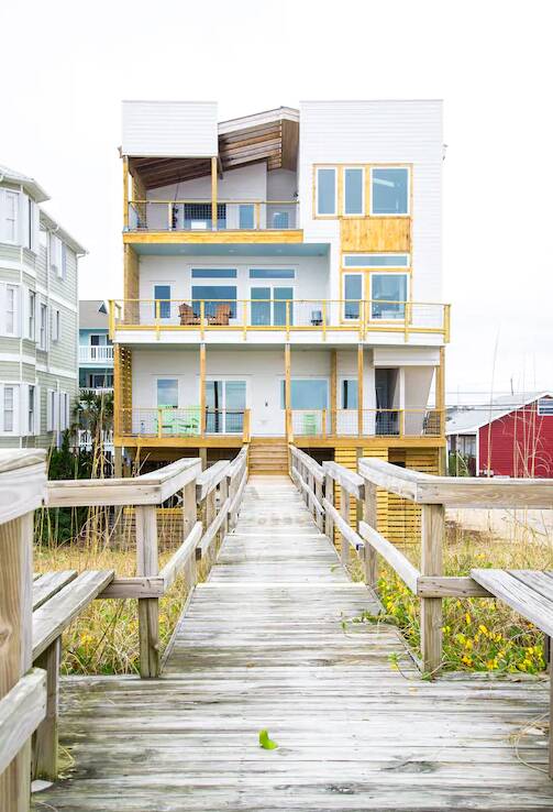 Sleek and Modern Oceanfront home