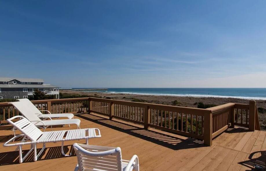Fox/Kenney North: North end oceanfront d...