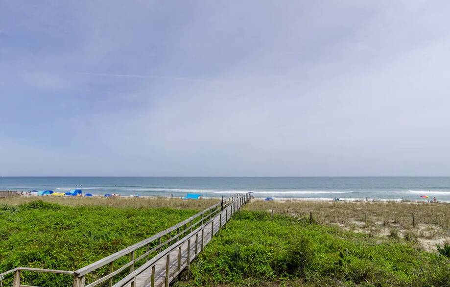 A Shore Thing:  Homey Oceanfront Oasis P...