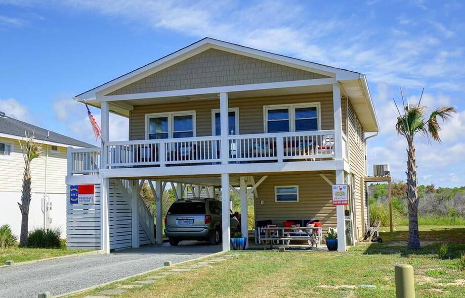 Magnolia Cottage - Beachfront Home with ...