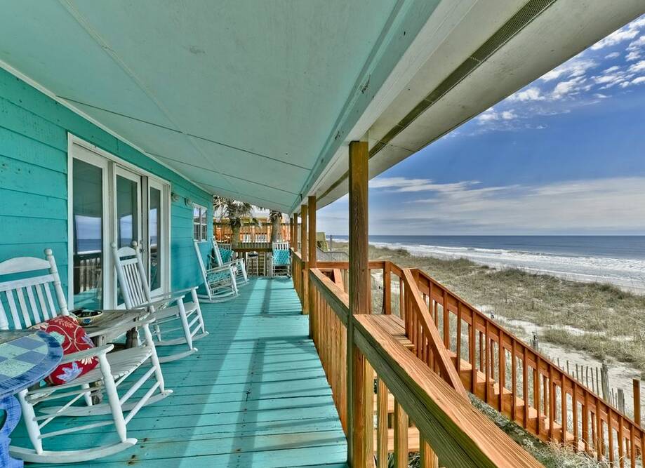 Phat Fish - Cute oceanfront home with an...