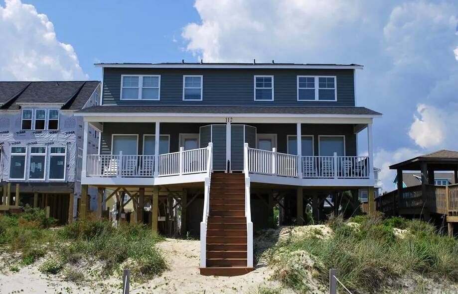 Lovely Beachfront Family Duplex w/Free W...
