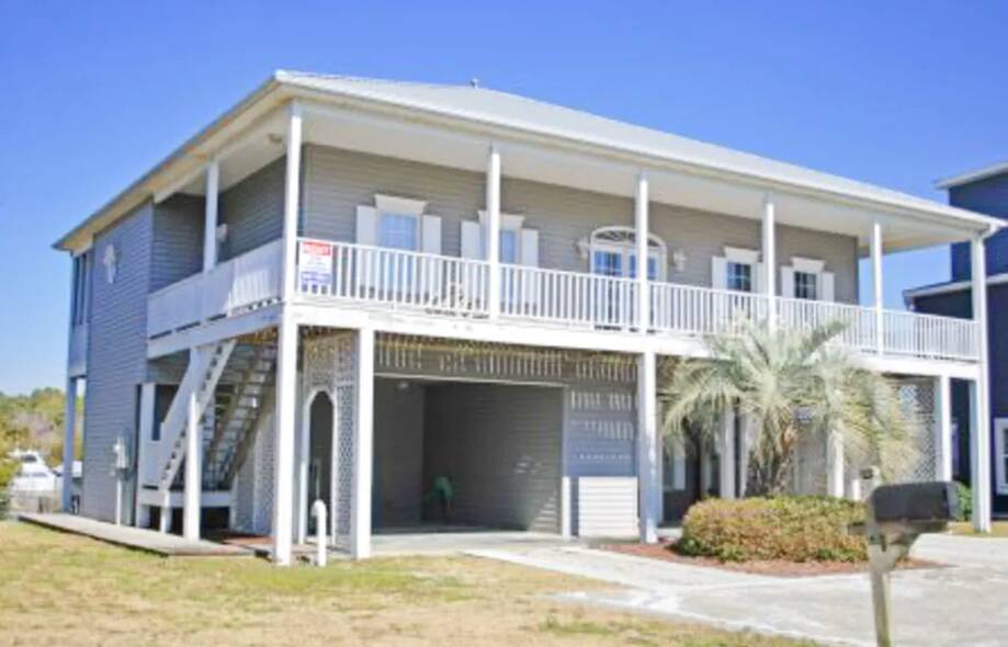 Waterfront Home on Intracoastal with Pri...