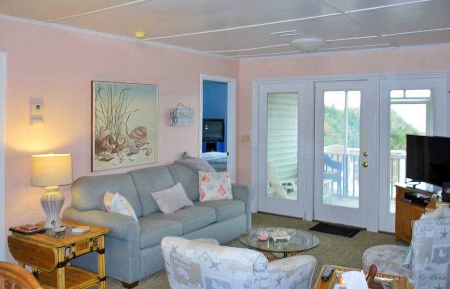 Inviting Oceanfront Home w/Covered & Scr...