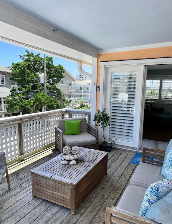 2 br/1 ba on Lumina Ave - Steps from Eve...